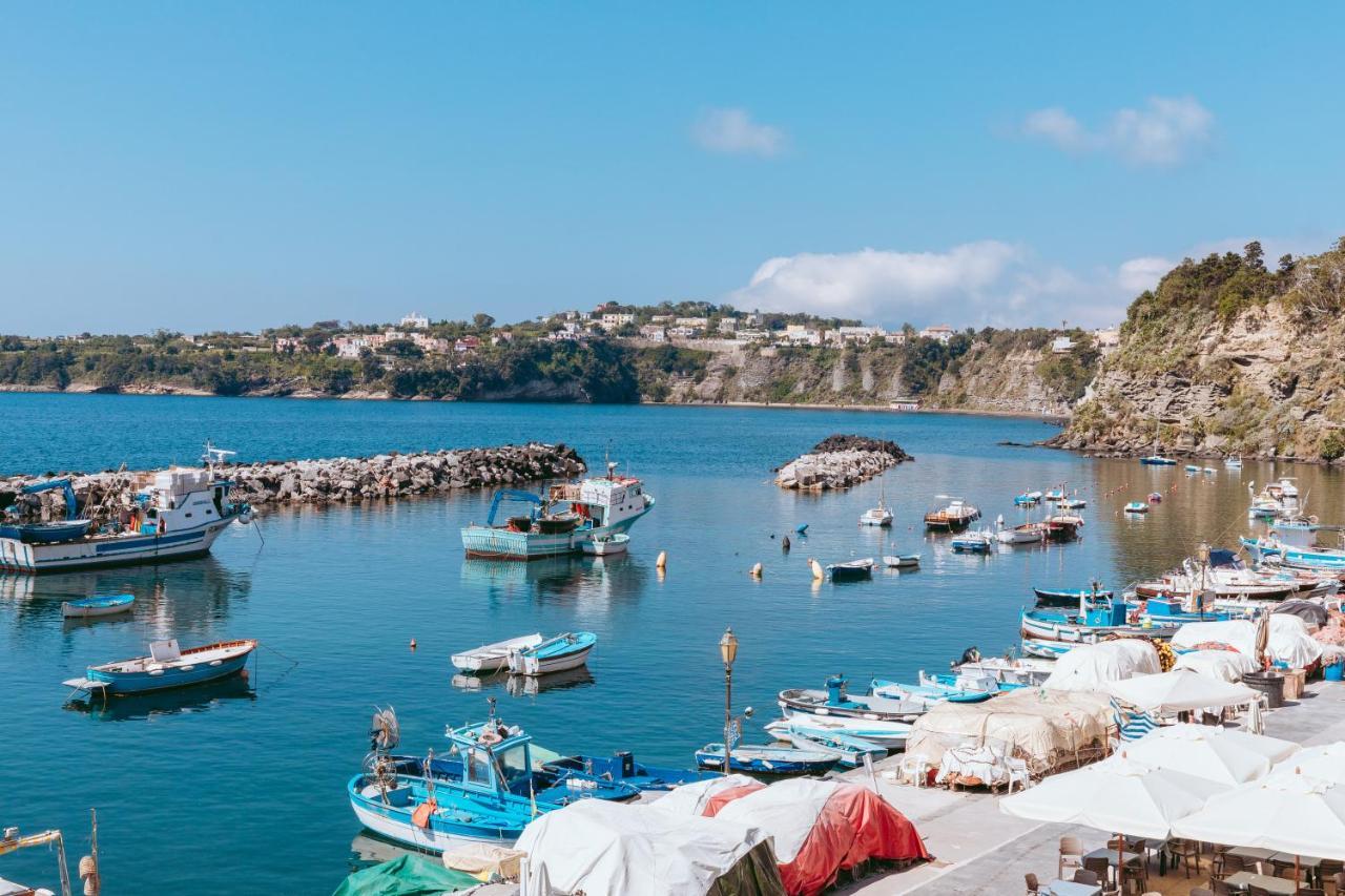 De Lamartine A Marina Di Corricella Procida Buitenkant foto