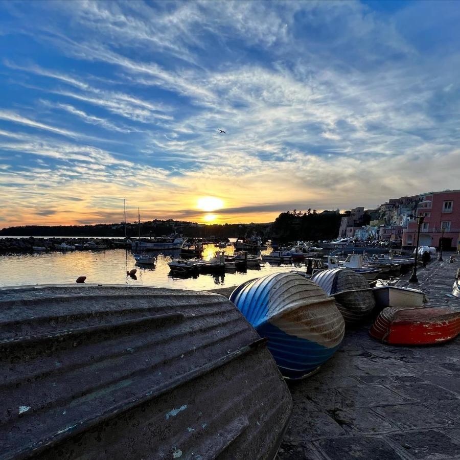 De Lamartine A Marina Di Corricella Procida Buitenkant foto